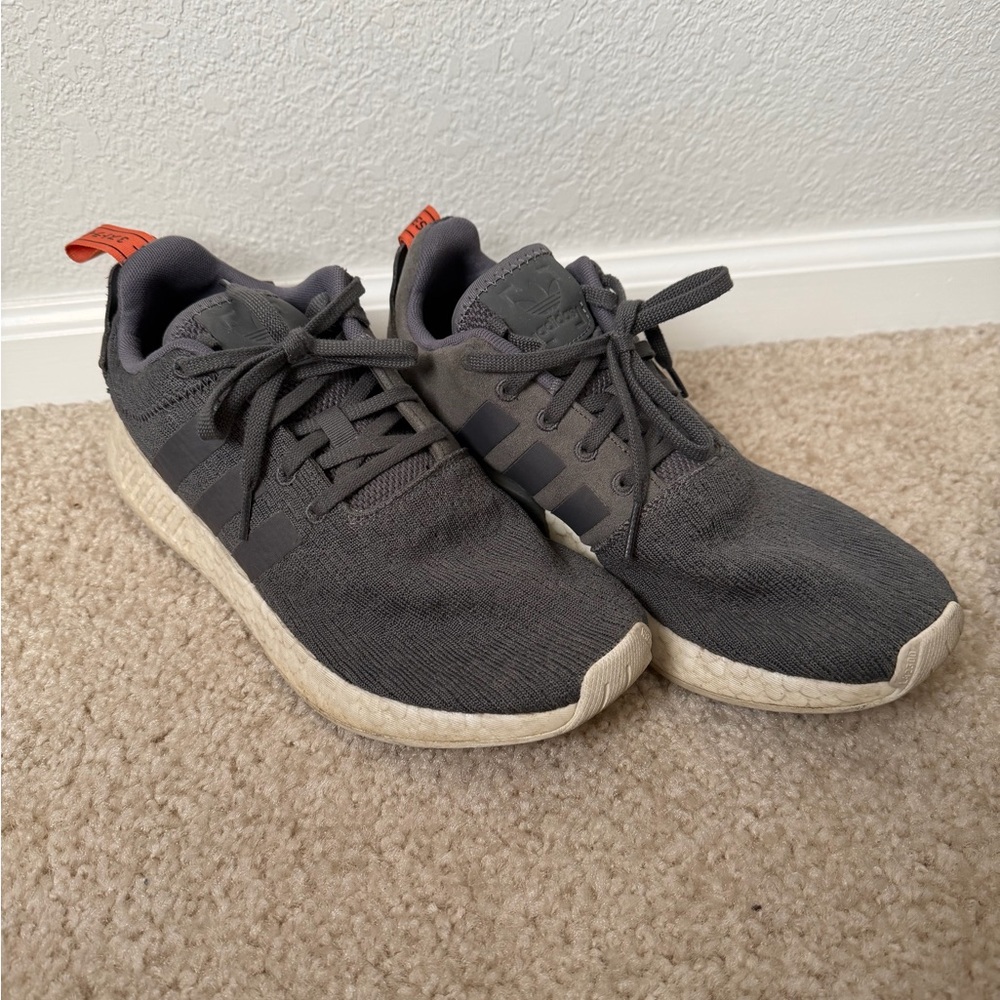 Adidas Sneakers - NMD R2 “Grey Harvest”